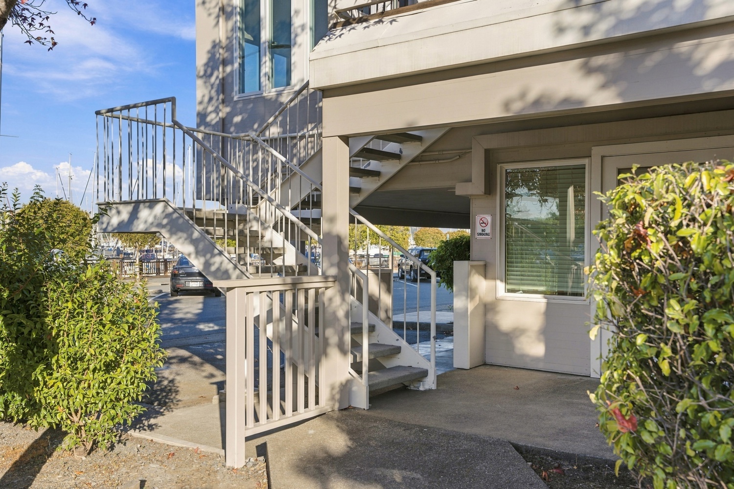 900 Bridgeway